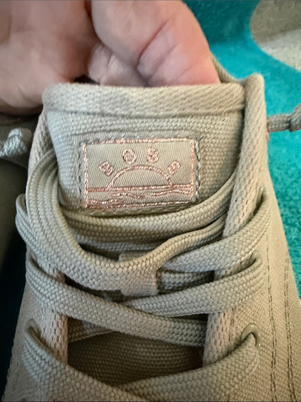 Men's Casual Low-Top Sneakers in Light Green Lace-Up Comfort - Picture 2 of 7